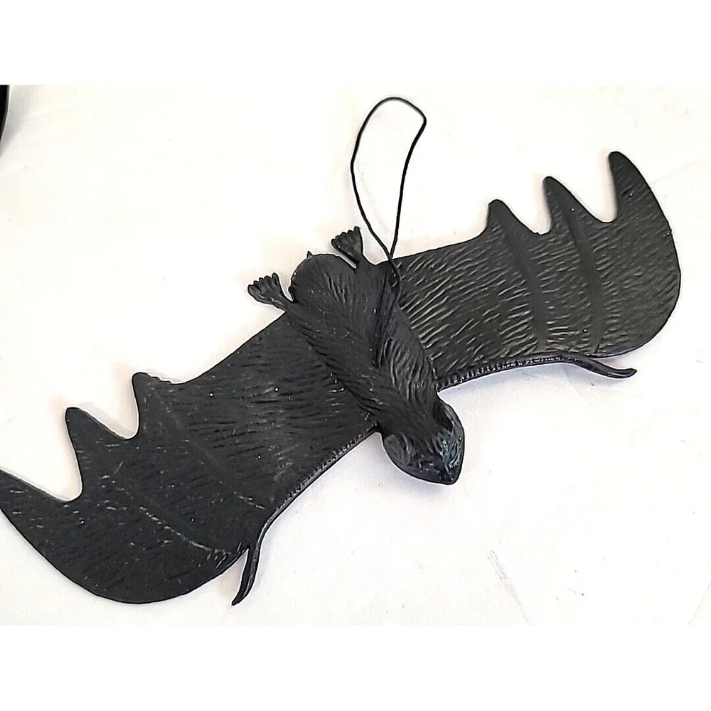 17 Piece Halloween Hanging Rubber Bats+Furry Spider+Rubber Rat Props Scary Decor